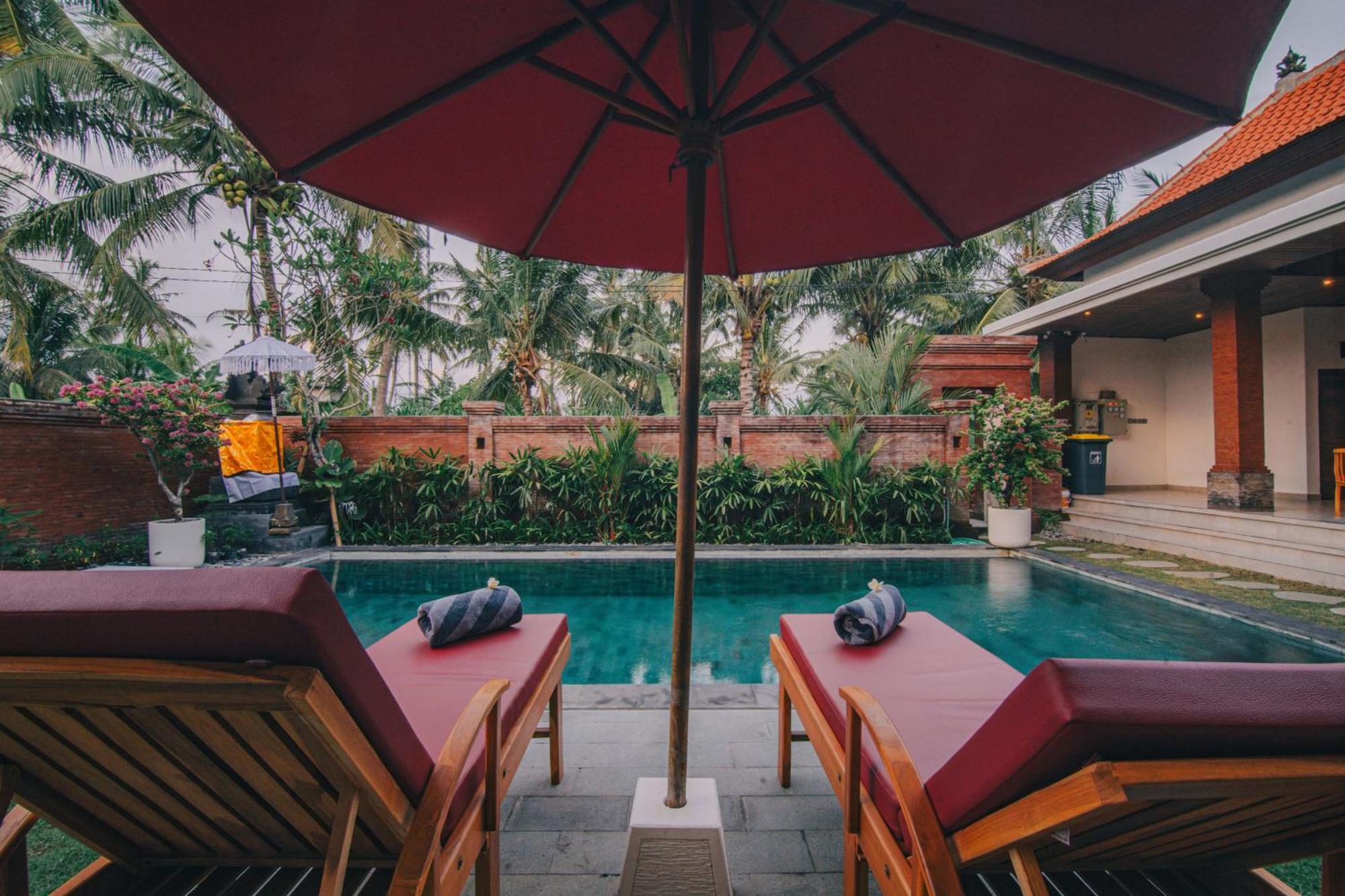 Cucukan Beach Guest House Payangan Esterno foto